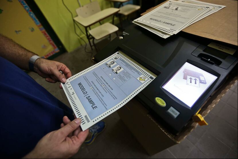 Las papeletas deben cumplir con los requisitos para poder ser leídas por las máquinas de escrutinio electrónico. (Archivo / GFR Media)