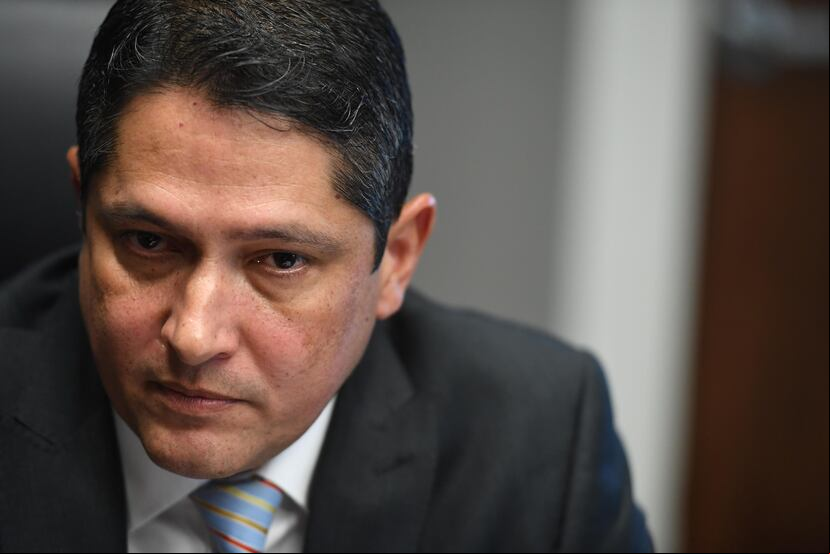 El contralor electoral, Walter Vélez, detalló que el presupuesto de su oficina era de $3.2 millones el pasado año fiscal y ahora es de $2.6 millones.