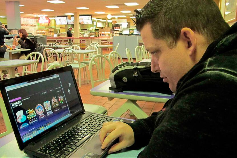 Las actividades de casino y póker online duplicaron la tasa en la que está sumando nuevos clientes en la última semana. (AP)