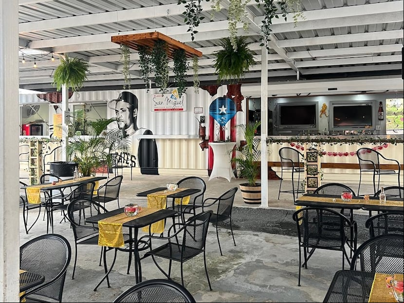 Placita San Miguel está localizada en el Expreso de Trujillo Alto, al lado del centro comercial Plaza San Miguel.