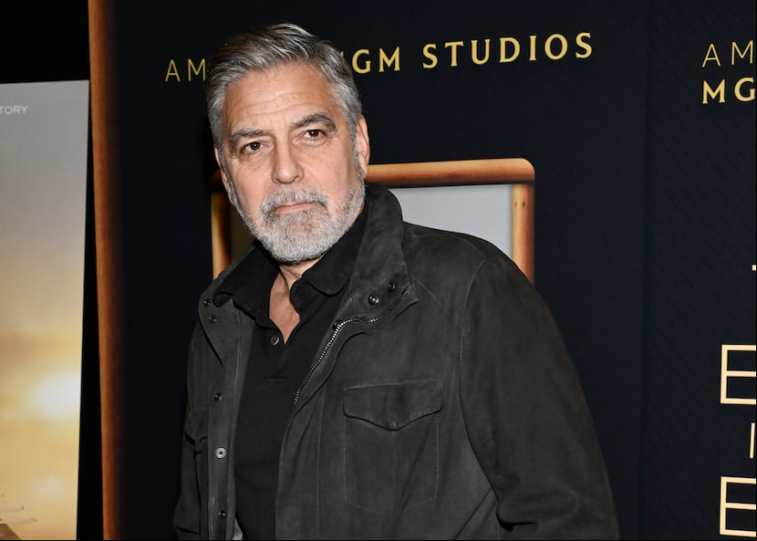 Clooney argumentó que el partido debe elegir a un nuevo candidato en la convención el mes entrante