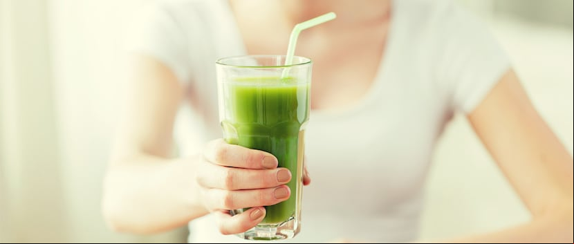 Al contener pocas calorías, el jugo verde también es una bebida recomendada para aquellos que quieren bajar de peso. (Shutterstock)