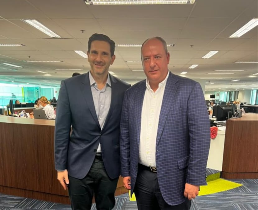 Frederic Zoghaib Kachar, director general del diario brasileño O Globo, y Juan Francisco Ealy Lanz Duret, Vicepresidente y Director General de El Universal, en la redacción de O Globo, en Río de Janeiro.